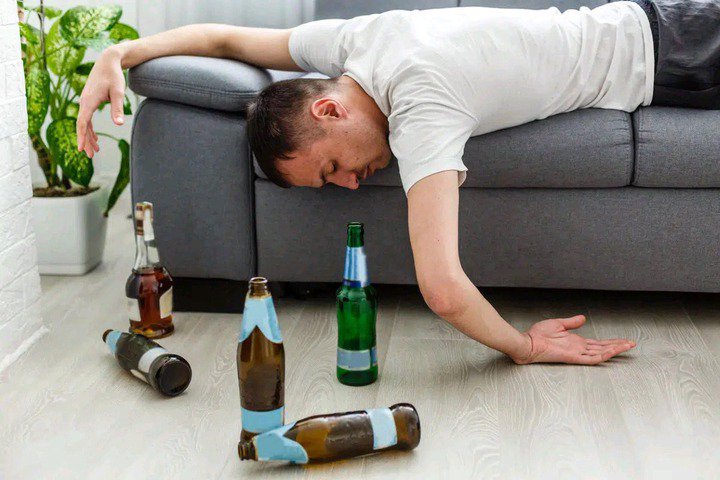 How to Protect Yourself from Alcohol Poisoning