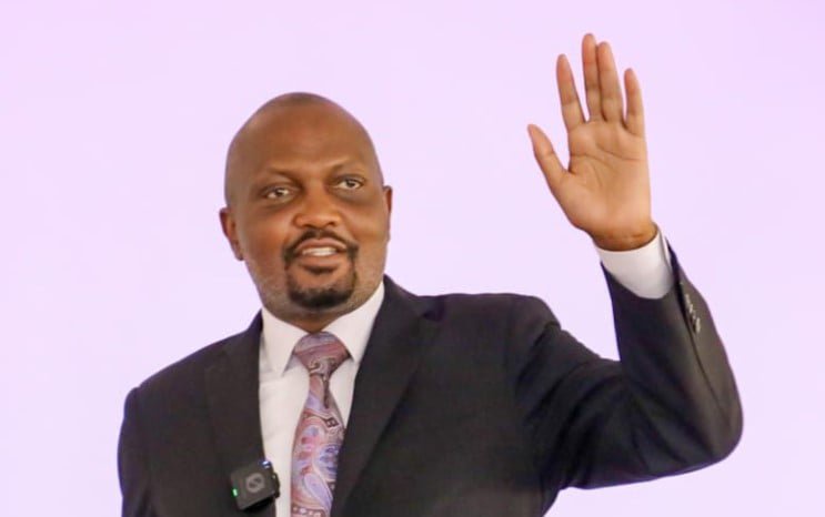 Moses Kuria mocks Gachagua over Bayern-Ajax match protest in sarcastic apology to Mt Kenya