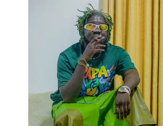VIDEO: Showboy Cries After Catching His Boy Sleeping With His Girlfriend