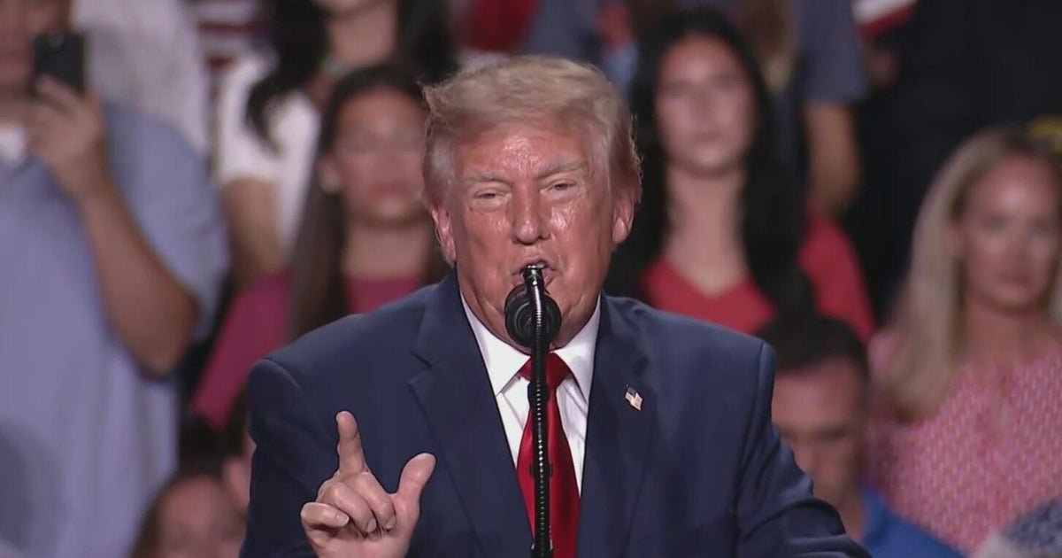 Trump, Ken Paxton rally in San Antonio ahead of midterm election