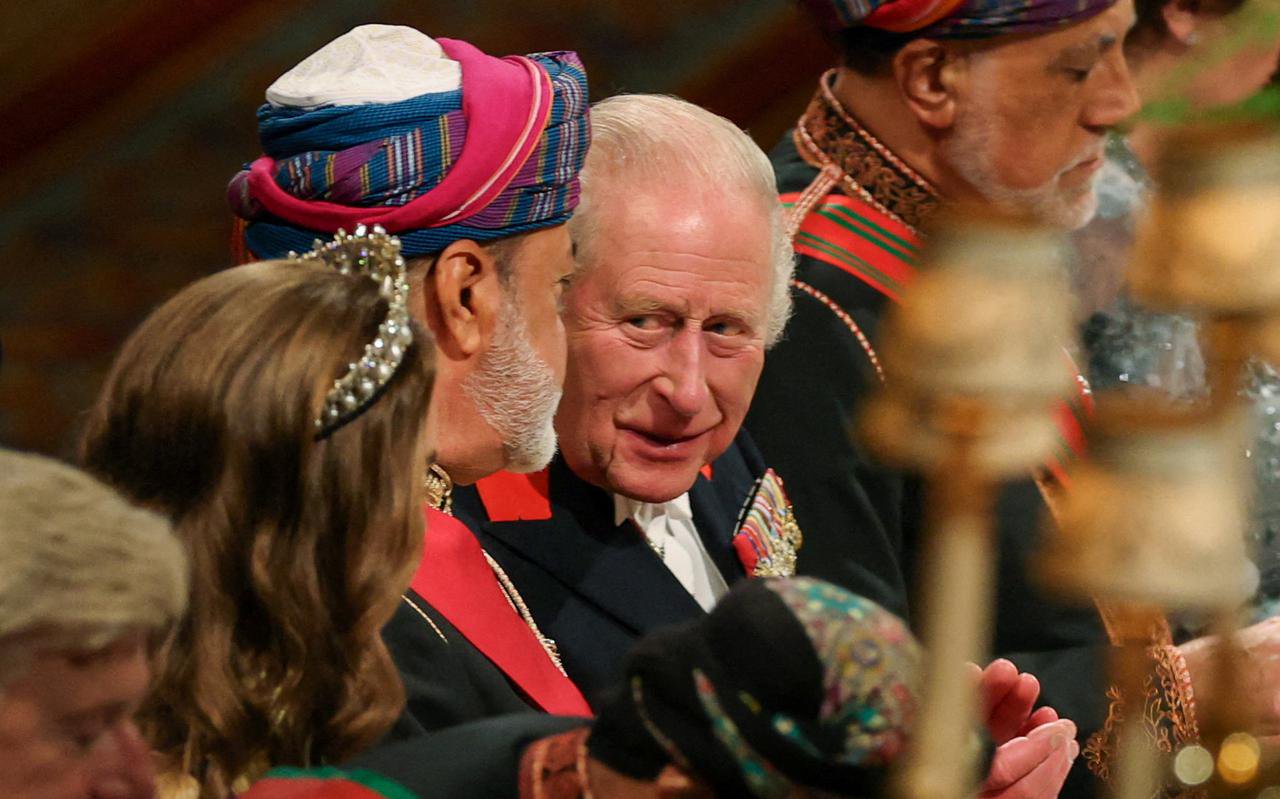 King hails William in banquet speech hours after Harry makes bombshell GQ interview dig