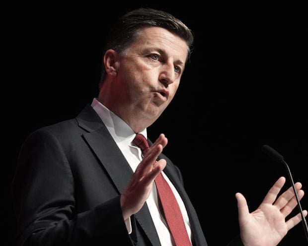 Closer EU trade ties greater prize for UK than making separate deals, minister says