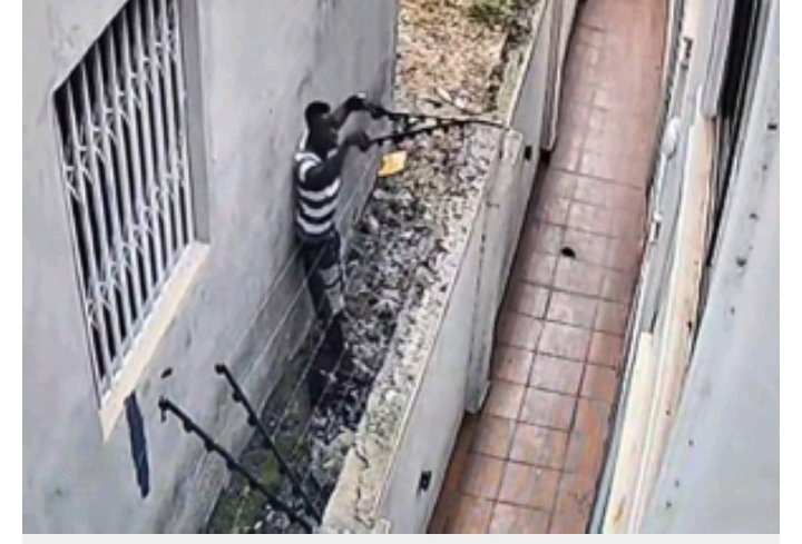 CCTV Captures Suspected Robber Disabling Electric Fence Before Breaking Into Property