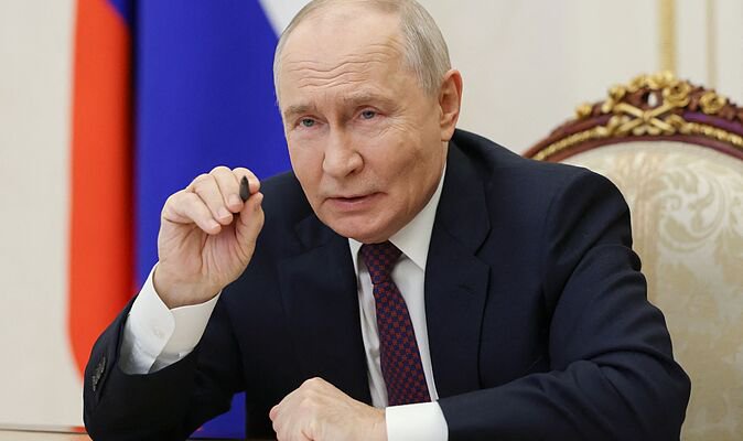 NATO issued chilling warning as Russia ‘trying to boil Europe like a frog’