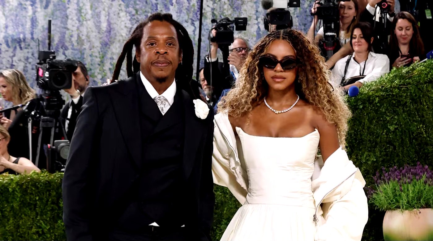 Jay-Z bows to daughter Blue Ivy and hypes her up as she joins him on stage
