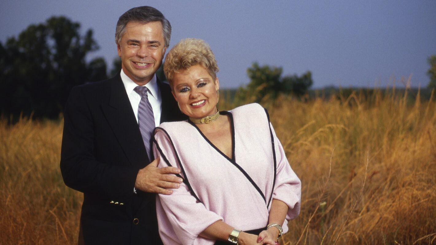 Jim Bakker Dies: Disgraced Televangelist Was 86