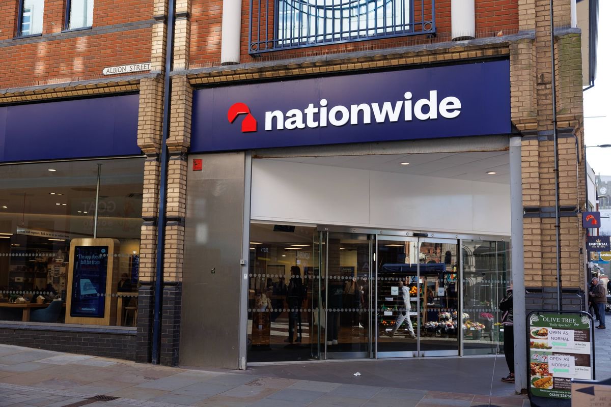 Nationwide explains how customers qualify for £370 payment