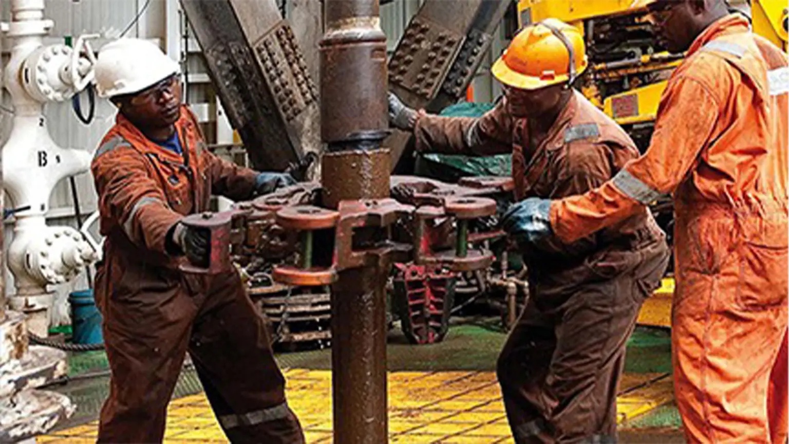 FG’s Petrol Discount Faces Pressure as Crude Oil Climbs Past $106