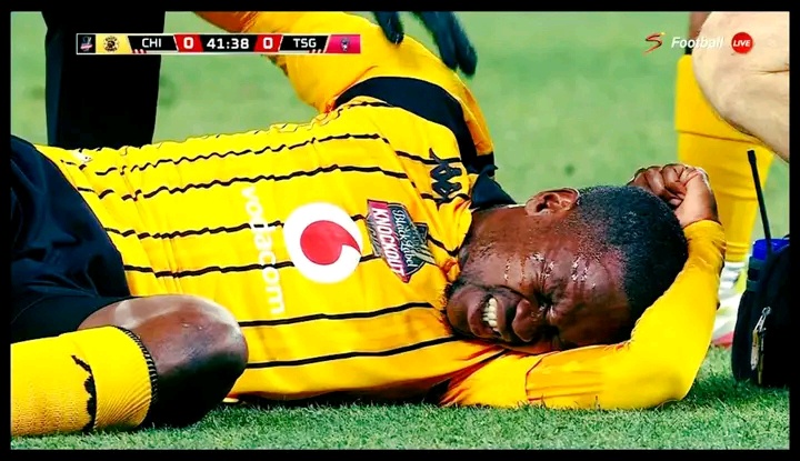 Kaizer Chiefs Star Faces Injury Scare Ahead of Soweto Derby Against Pirates