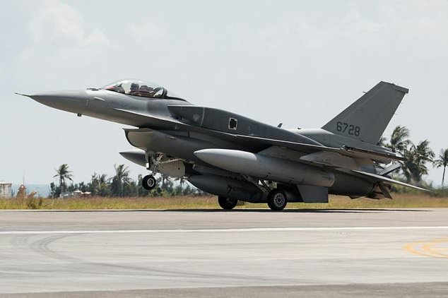 Taiwan receives its first US-made F-16V fighter jets