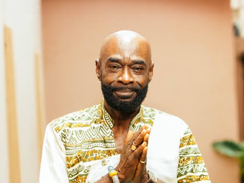 Big ups To The Legendary Pat Thomas,This Is What We Call Putting Ghana On The World Map—Bongo