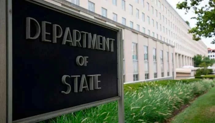 US sanctions Indian, UAE and Turkish firms over Iranian oil trade
