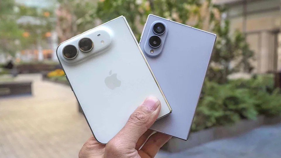 I put the iPhone Duo vs. Galaxy Fold 8 through a 10-round photo face-off — here’s the winner