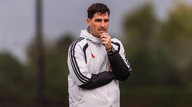 How Andoni Iraola Can Solve Liverpool’s Striker Dilemma After Alexander Isak Gut Punch