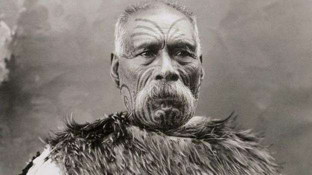 Ceremony marks return home of kiwi feather cloak