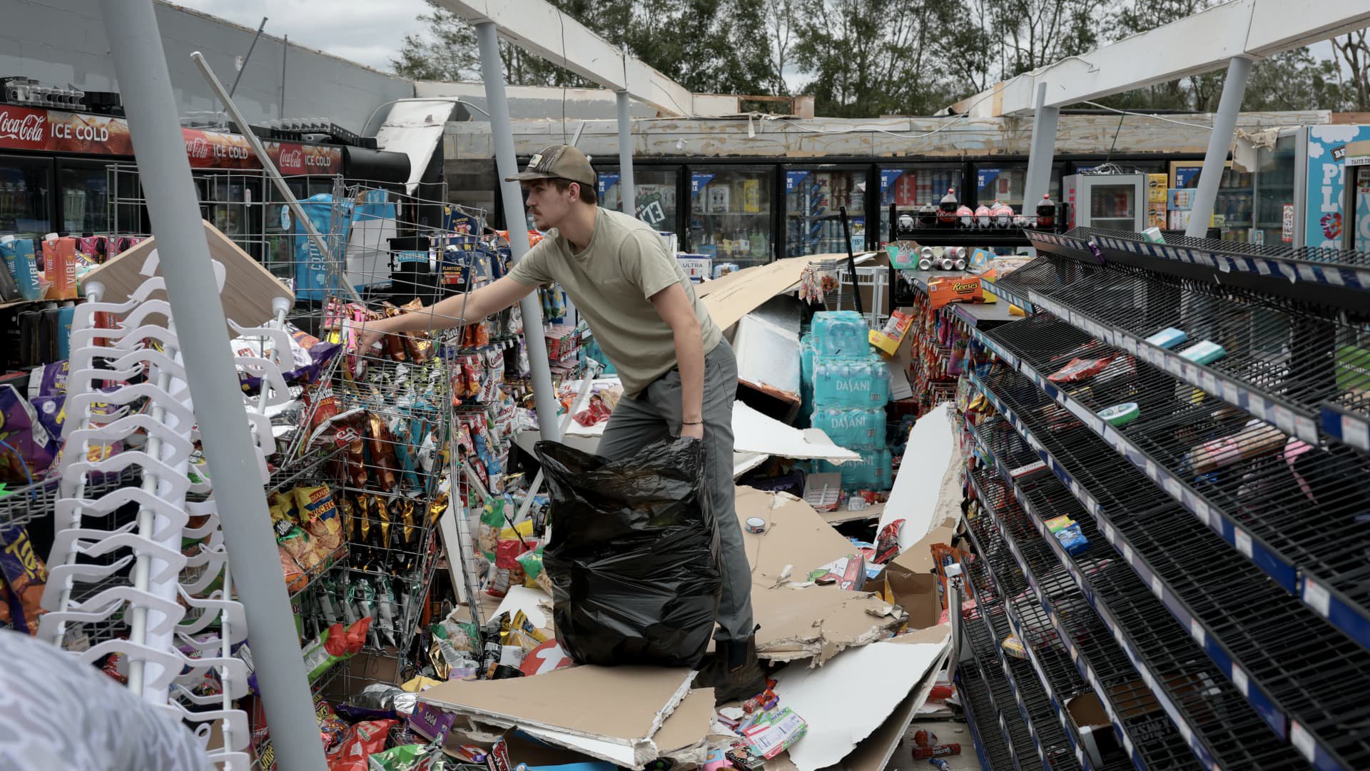 Some in Florida and Alabama without power as Isaias moves north to Appalachians and Mid-Atlantic