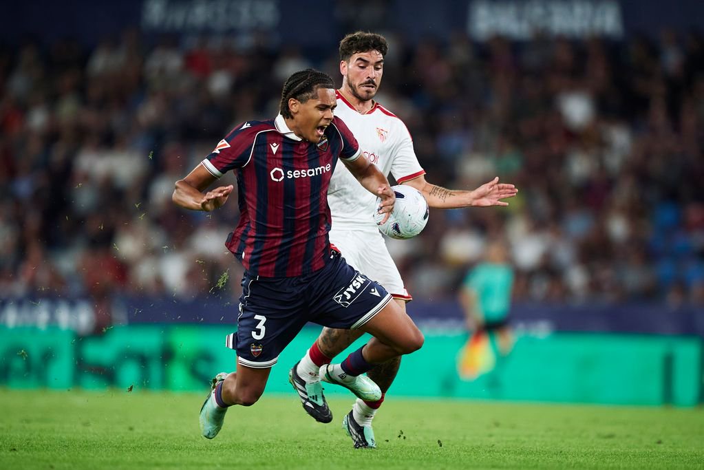 Liverpool starlet nets incredible 100th-minute equalizer as dramatic game ends in chaos