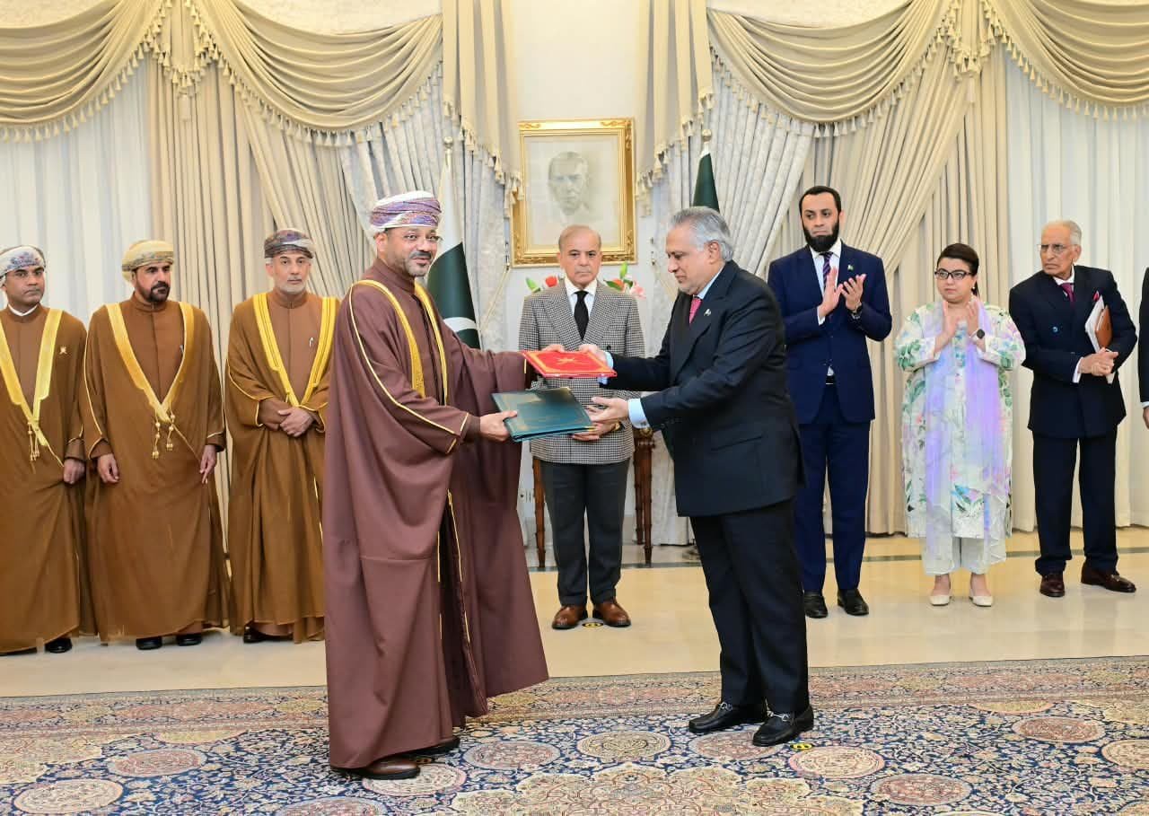 Pakistan, Oman sign six agreements to strengthen bilateral ties
