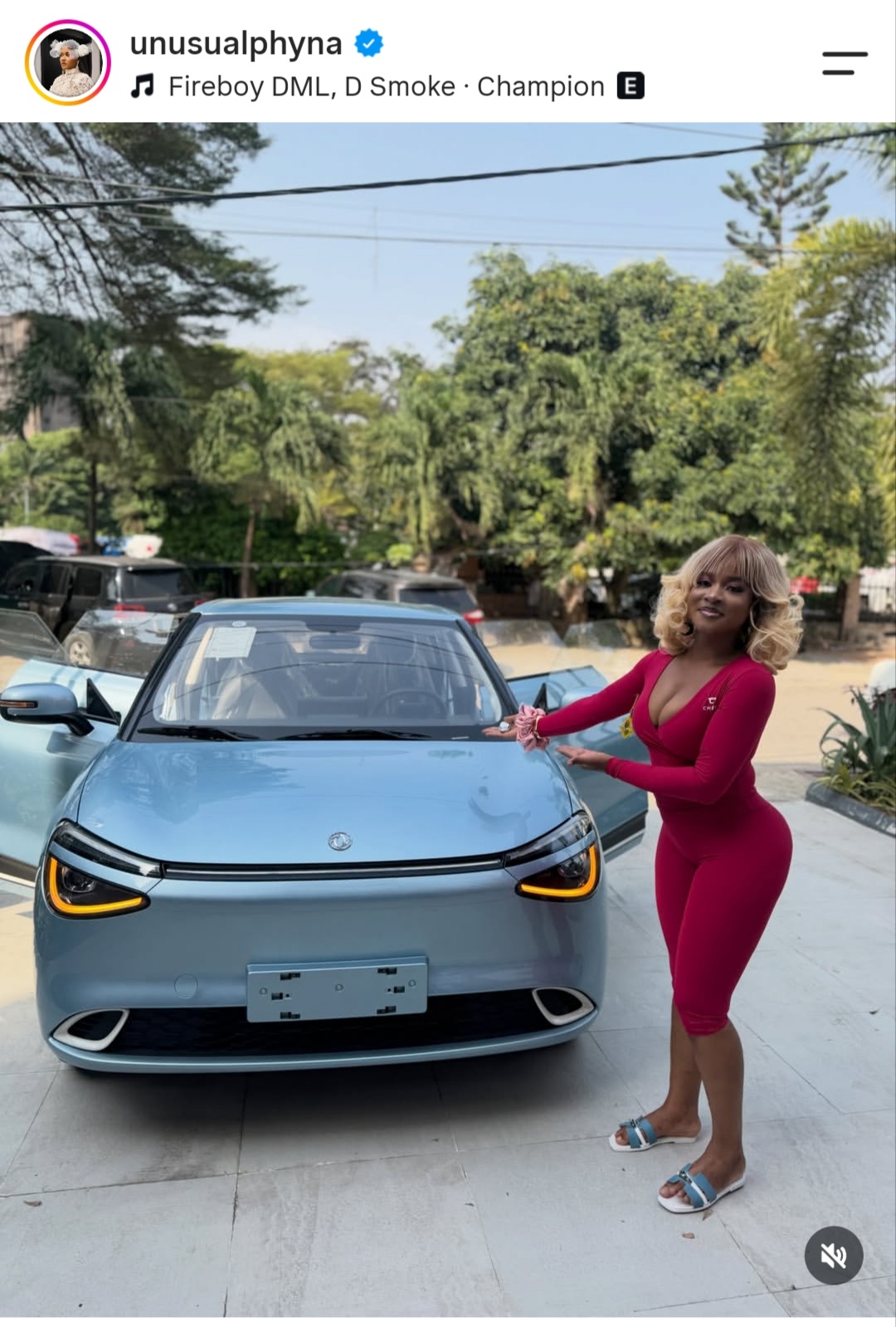 Phyna Takes Delivery Of Car Won After Defeating Nkechi Blessing In Boxing Match