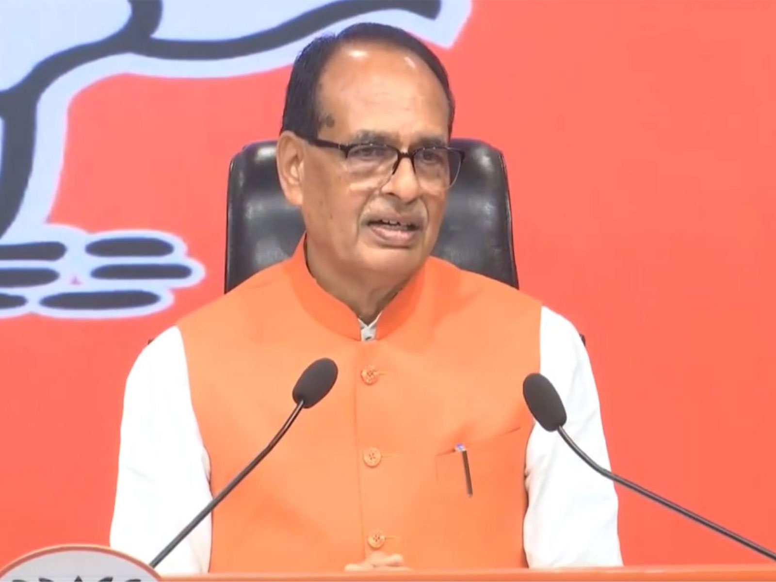 “If they win, democracy zindabad; if they lose, EC murdabad”: Union Minister Shivraj Chouhan attacks Opposition