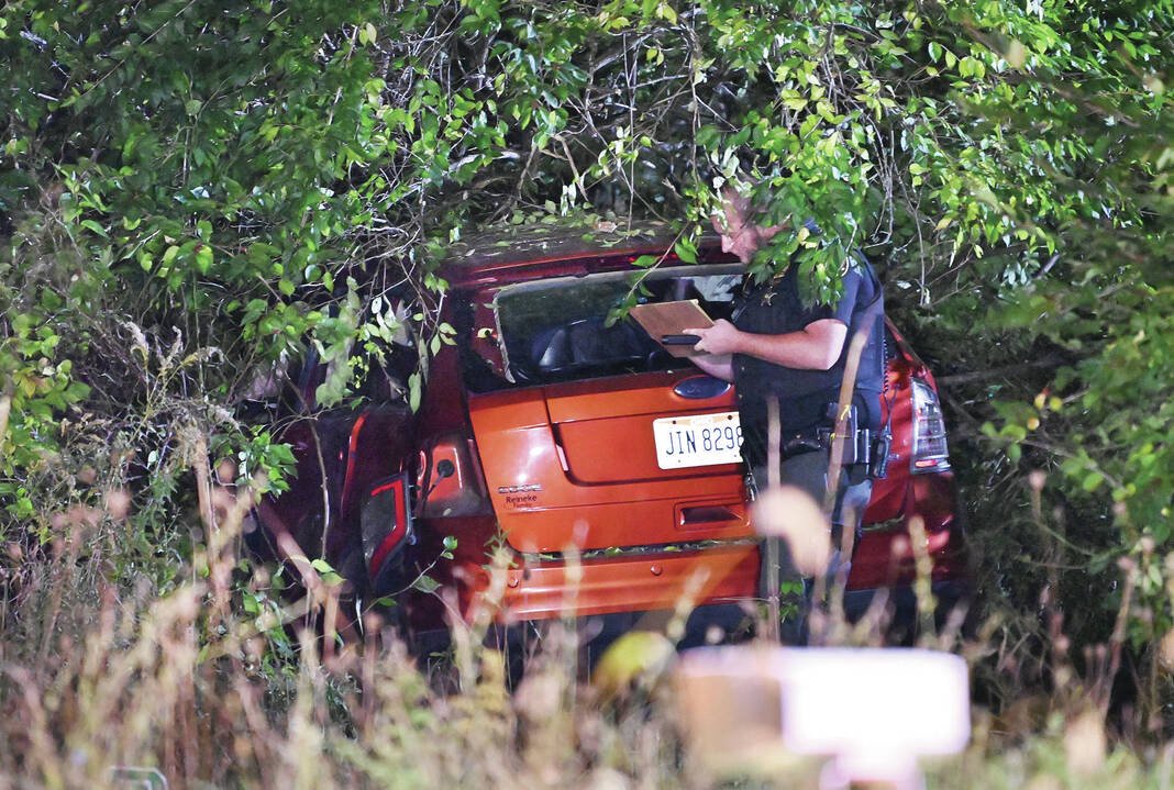Multiple wounded transported from two vehicle crash on River Road