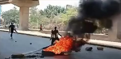 Bonfires, Tyres and Traffic Chaos as UoN Students Take Strike Anger to Waiyaki Way