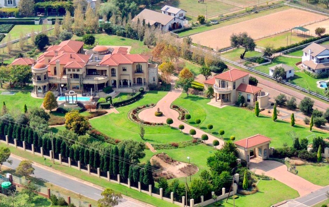 A Look Inside Basetsana Kumalo Countryside Mansion – Photos