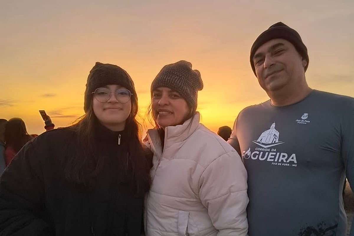 Family of five killed in horror pile-up crash as motorway forced to close both ways