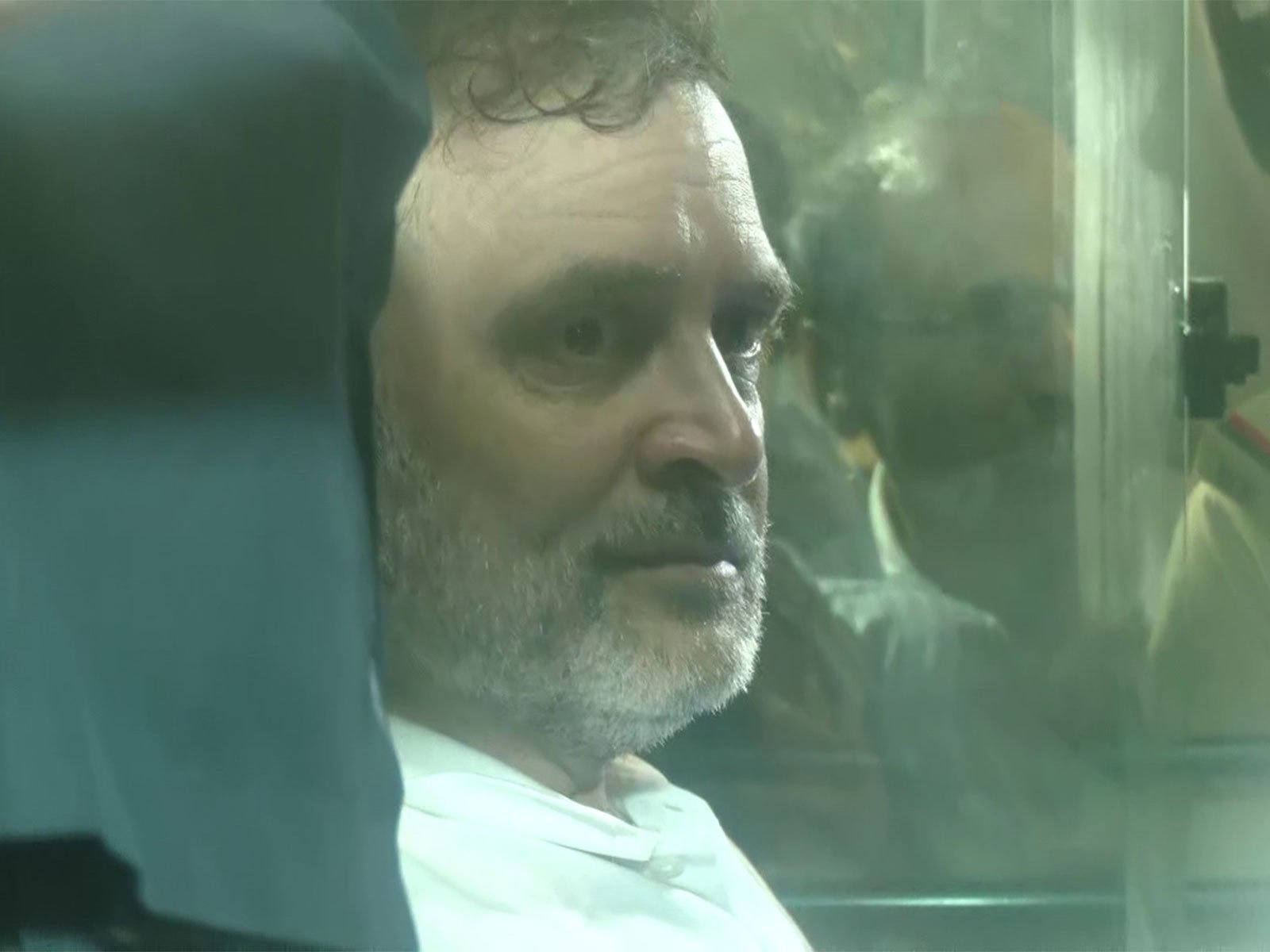 “Will lay down lives for Constitution”: Rahul Gandhi detained at Barakhamba Road Police Station, Priyanka at Chhatrasal Stadium Station
