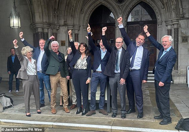 ‘It’s hard to take in – you don’t believe it until you hear it’: Tears outside court as five ex-Barclays traders have rate-rigging convictions quashed