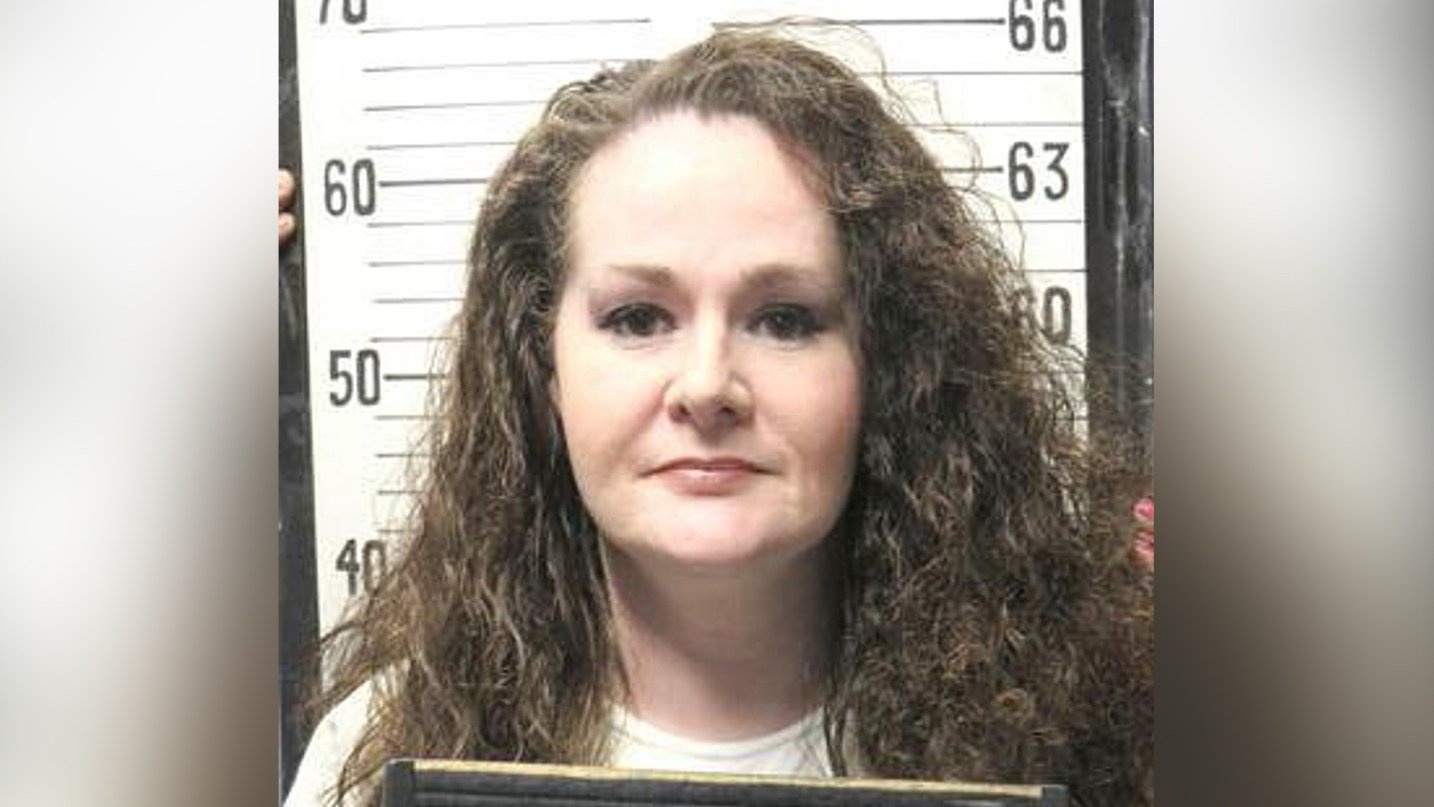 Shock twist in Christa Pike’s execution as lethal injection is HALTED with just 1 hour to spare over ‘serious concerns’