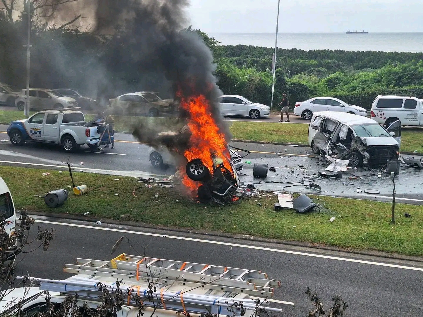 Tears Flow in SA Today; See Who Reportedly Died in a Tragic M4 Accident That Shock Mzansi