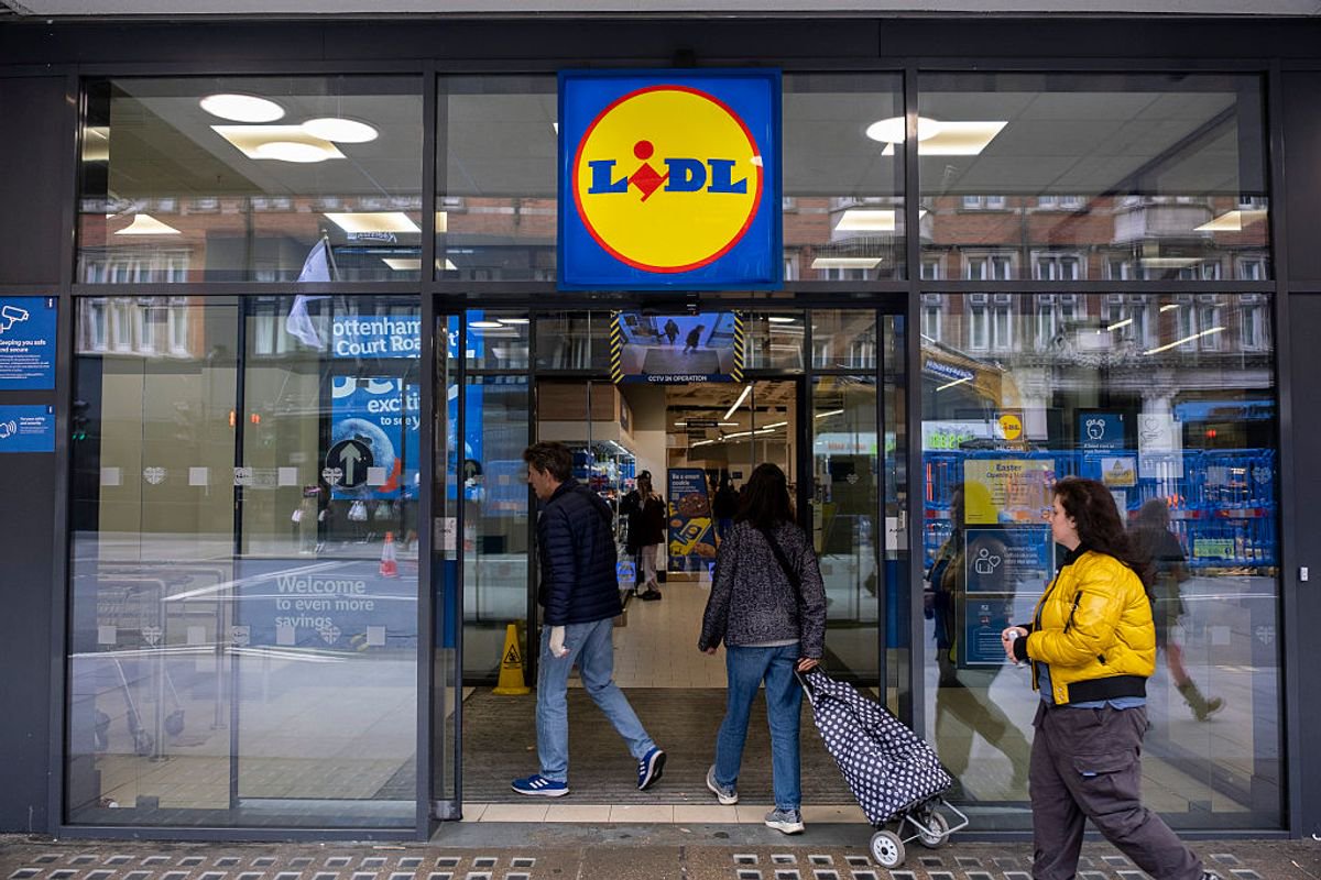 New £8 Lidl ‘5-in-1’ car gadget out Sunday helps drivers avoid £2,500 fine and points