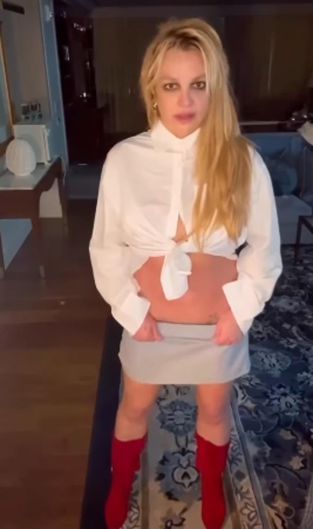 Britney complains the world has been ‘hateful’ to her