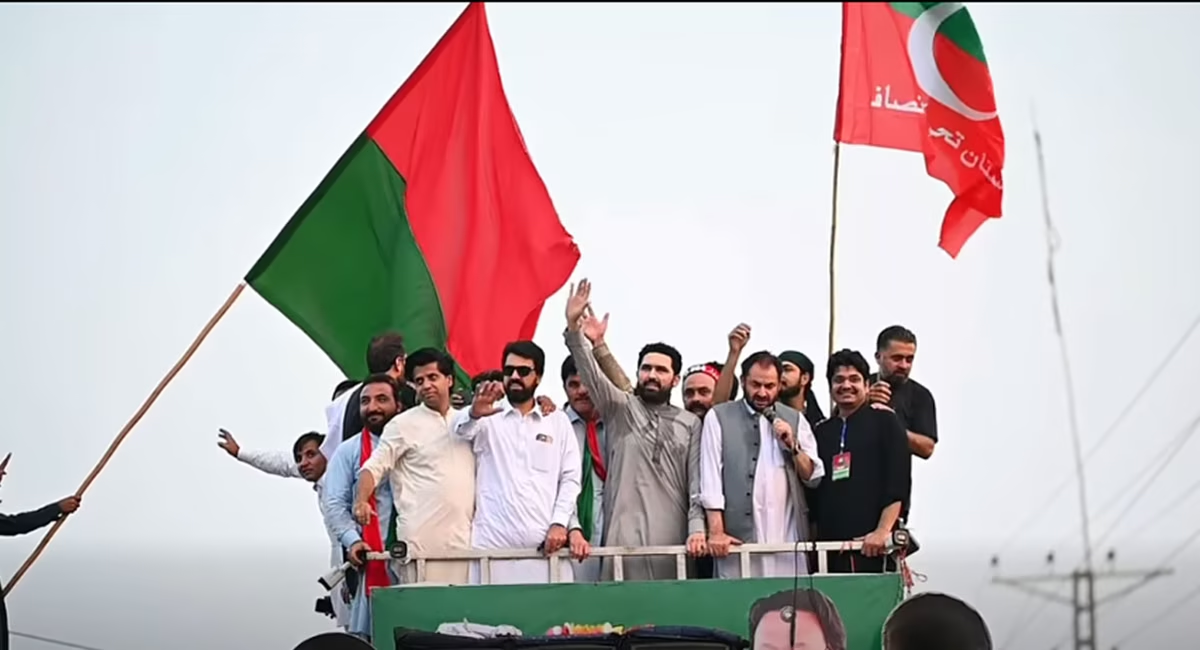 KP CM announces next phase of PTI long march
