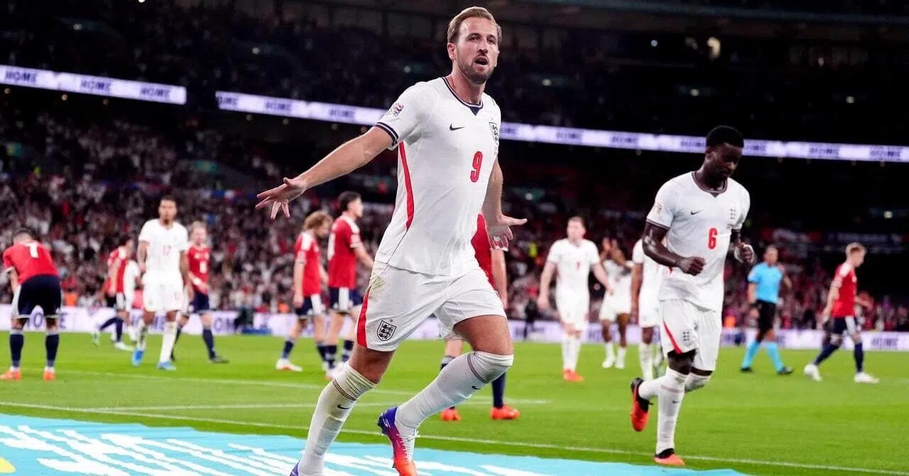 England 3-0 Czechia: Kane marks record-tying cap with brace in routine win