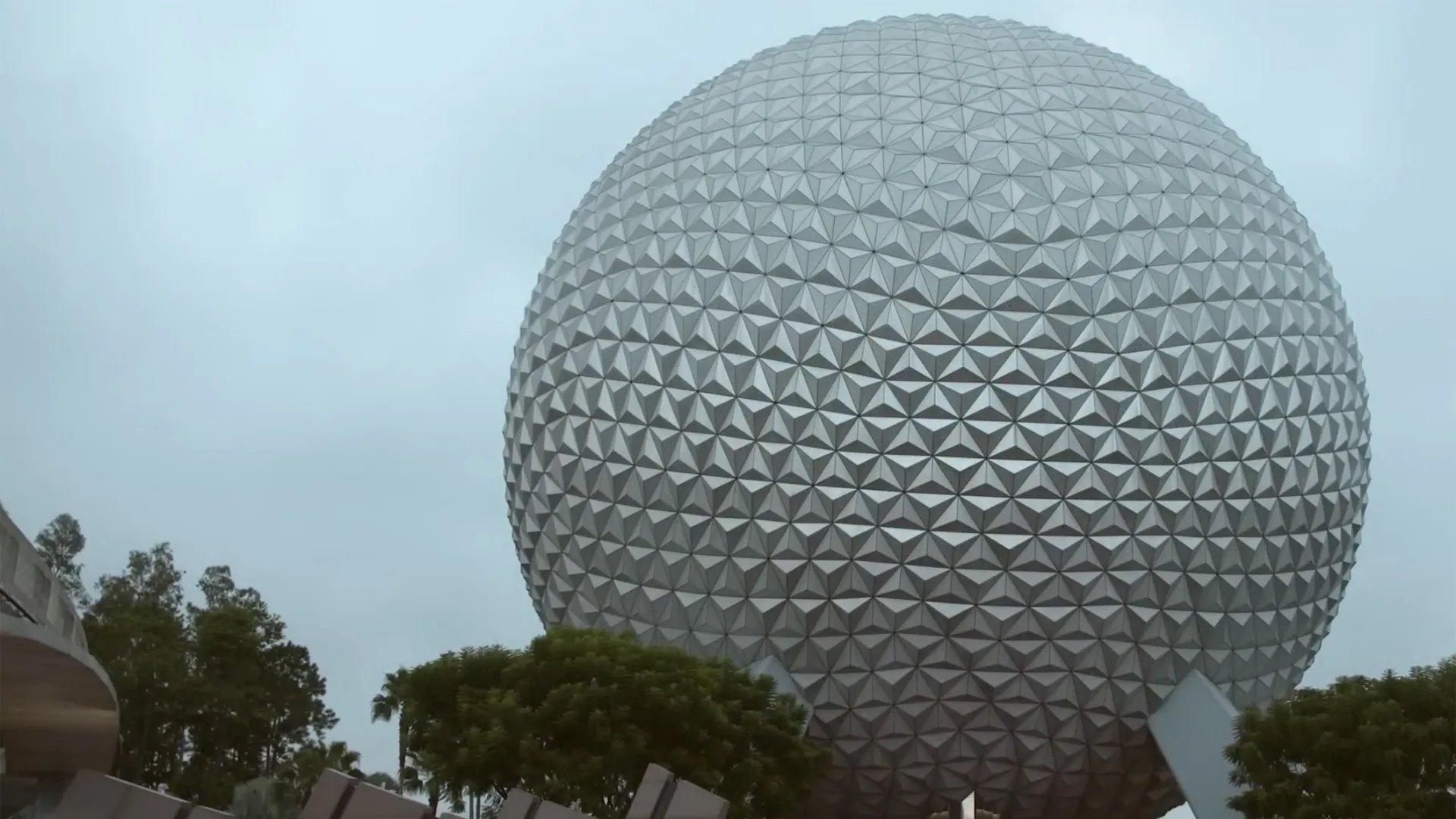 Disney World Would Like To Remind You Getting Out Of Ride Boats And Diving Into Water Is NOT The Thing