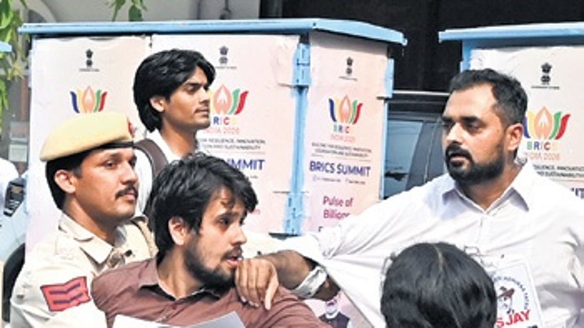 ‘Indecent’: BJP women’s wing on Congress stir