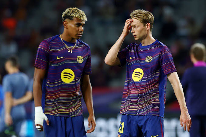 Hansi Flick tests veteran Barcelona midfielder at centre-back – report