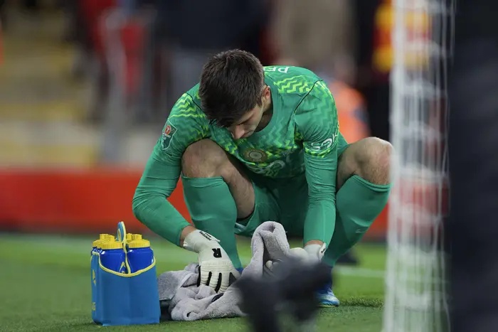 Liverpool vs Chelsea: Mike Penders’ Night – He checked his note and stole the show