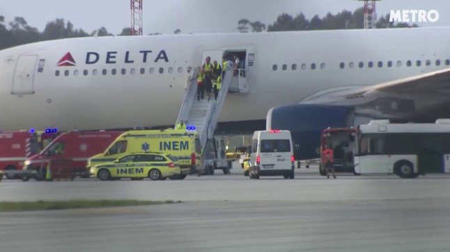 Delta plane passengers hospitalised after ‘smoke in the cabin’ forces emergency landing