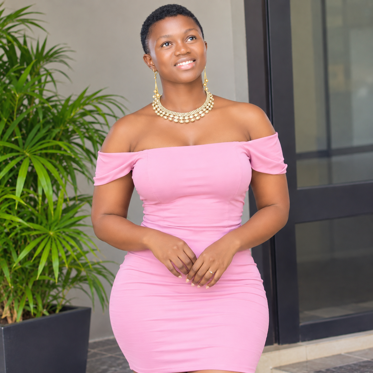 Beautiful Photos of Prominent Musician Who Was Kicked Out of Her Home by Her Husband at Night