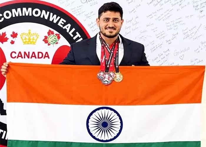 Truck Driver Takes Rs 4 Lakh Loan to Fund Son’s Journey to Commonwealth Powerlifting Gold