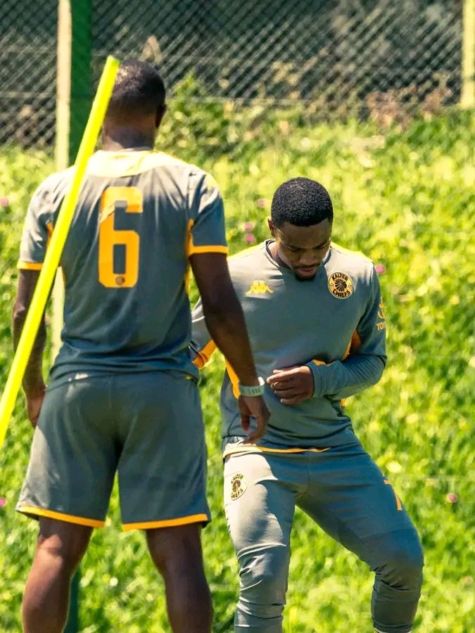 Kaizer Chiefs Receive Major Boost as Langelihle Phili Returns to Training