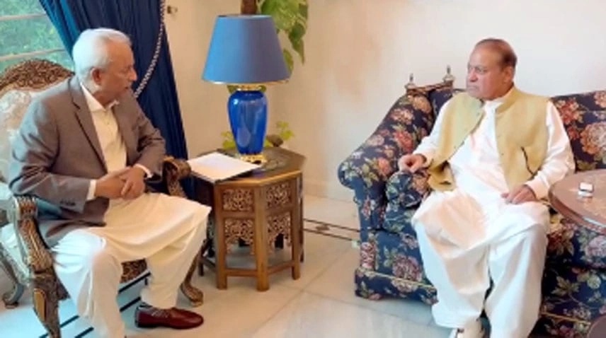 Nawaz discusses political situation with Sindh governor