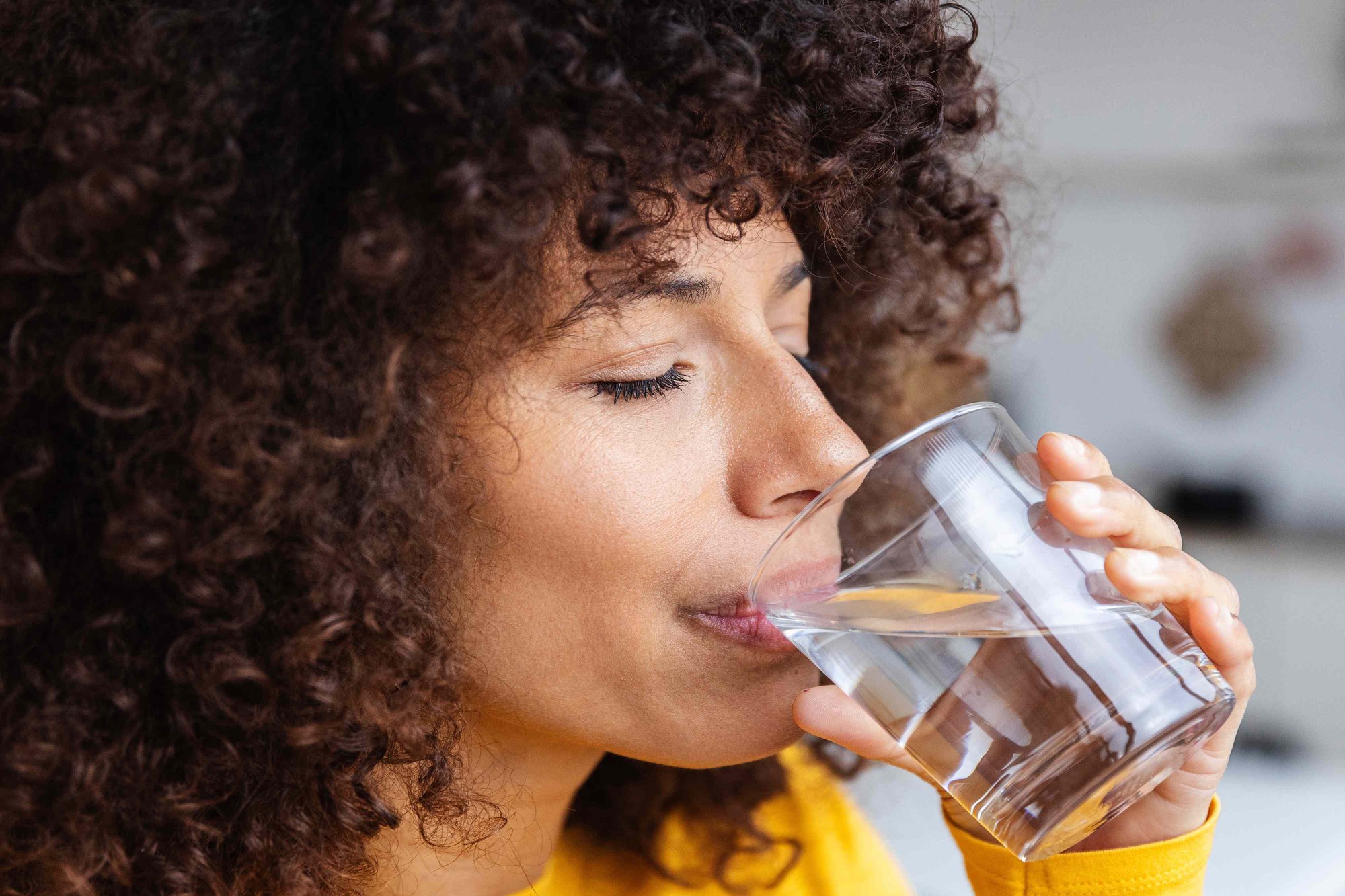 A Dietitian Shares How Much Water To Drink To Lose Weight