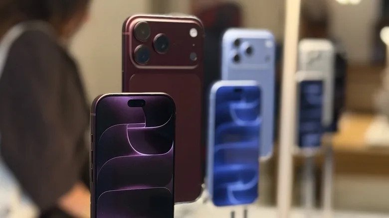 5 Android Phones That Had Variable Aperture Cameras Before The iPhone 18 Pro