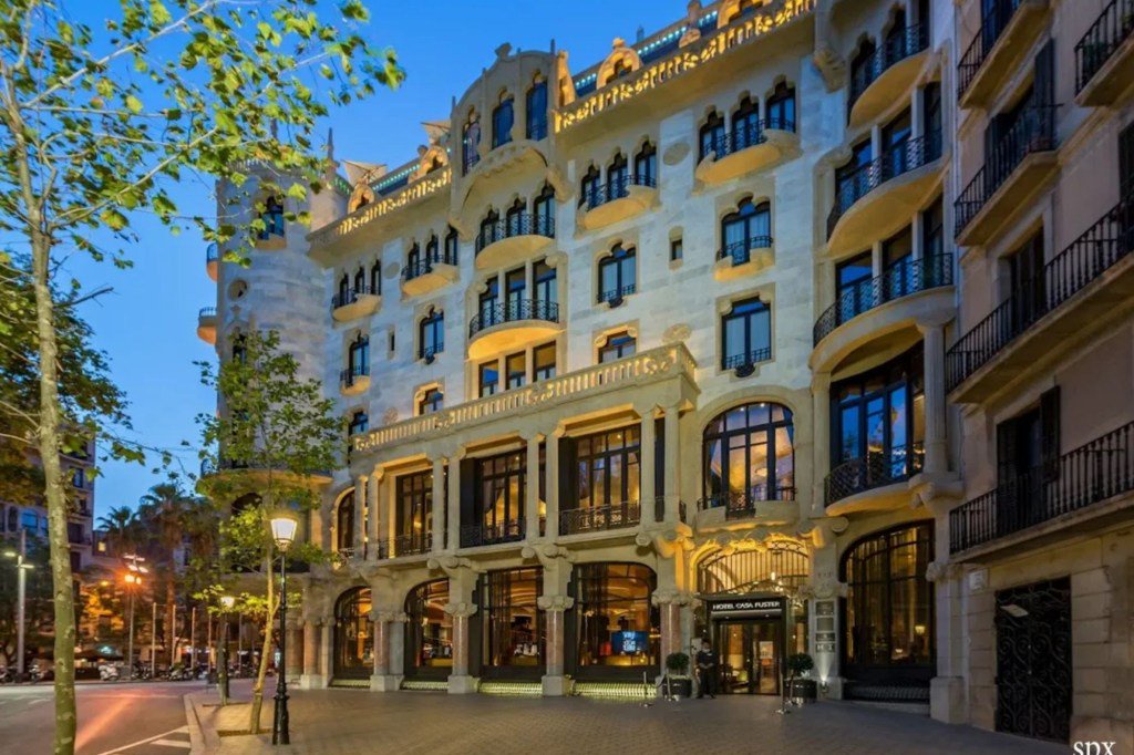 Tourist, 23, ‘knifed in neck’ at five-star Barcelona hotel in terrifying broad-daylight attack as cops hunt three men