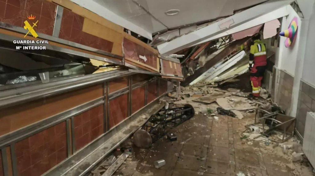 At least 12 injured as dozens trapped after Spain tourist bar COLLAPSES with revellers crushed & exits blocked by rubble