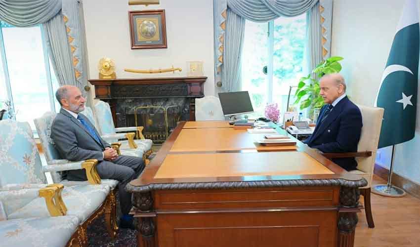 Shehbaz reaffirms Pakistan’s support for Saudi Arabia under Makkah pact